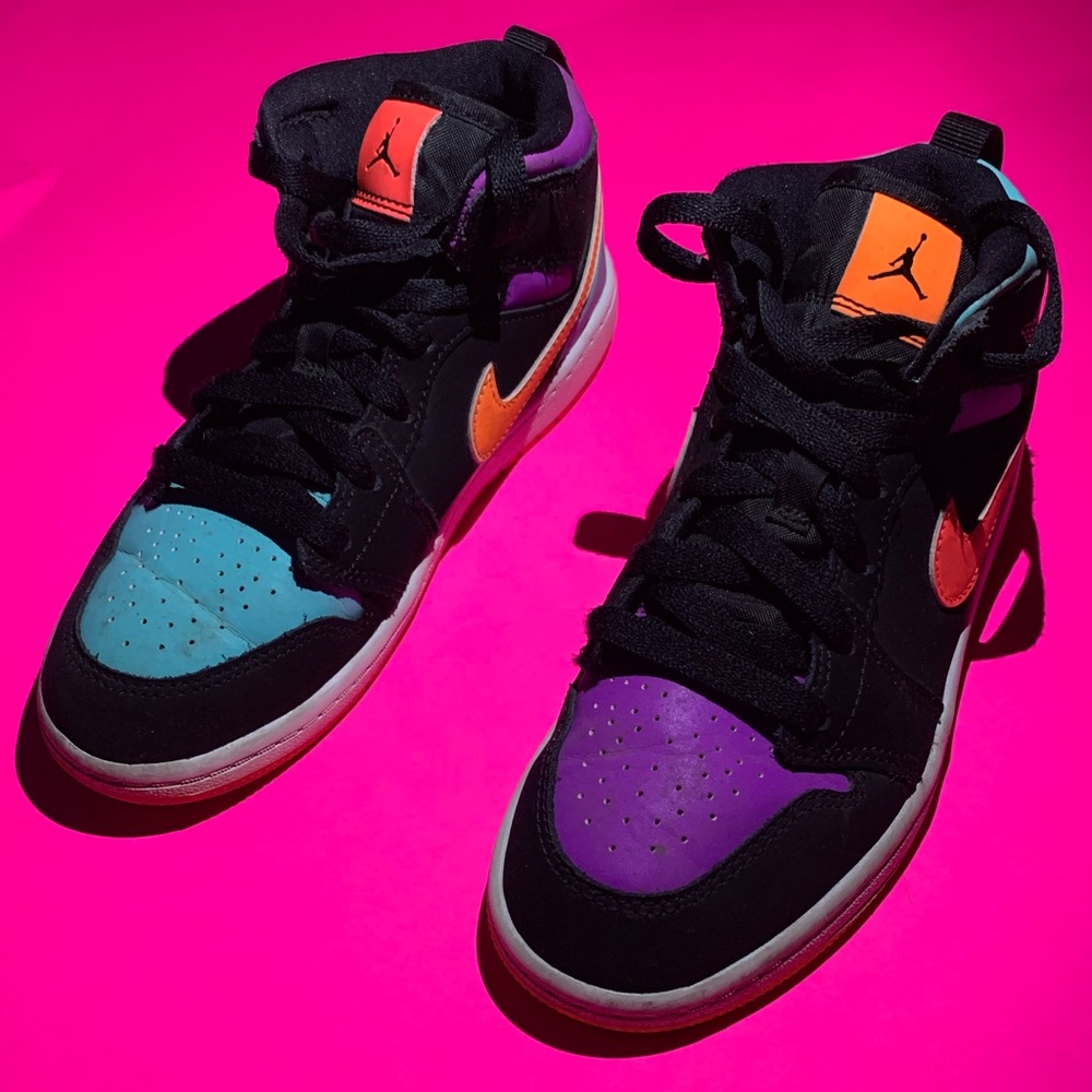 Nike Air Jordan 1 Retro Mid Multi-Color GS Candy Kids Size 2Y Youth 640734-083